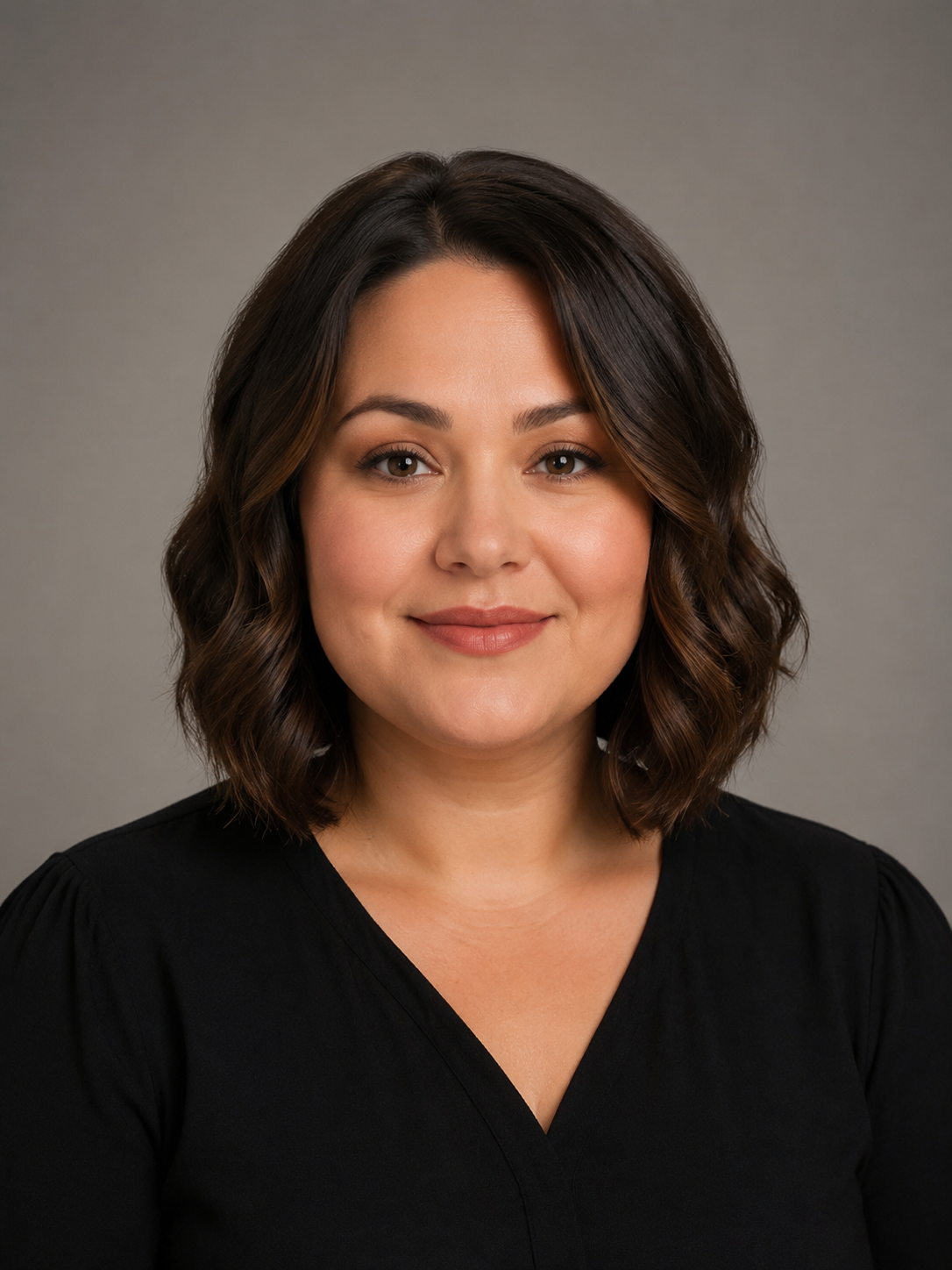 wavy bob for round face with vertical bends below the cheeks